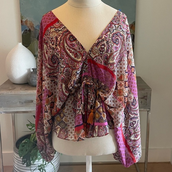Aakaa Tops - Aakaa Floral Tribal Print Long Sleeve Boho Light Blouse Tie in Front Open Back